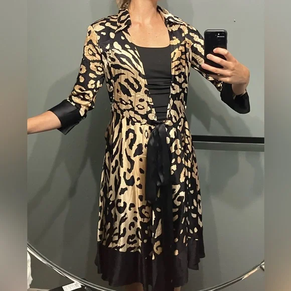 Zara 100% Silk Robe - Picture 4 of 11